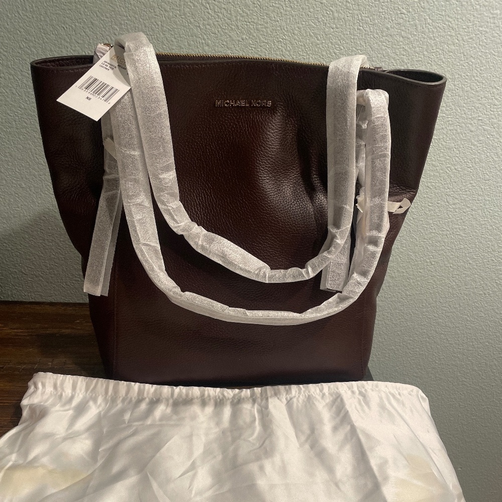 Michael Kors Megan Large Tote - Picture 1 of 2